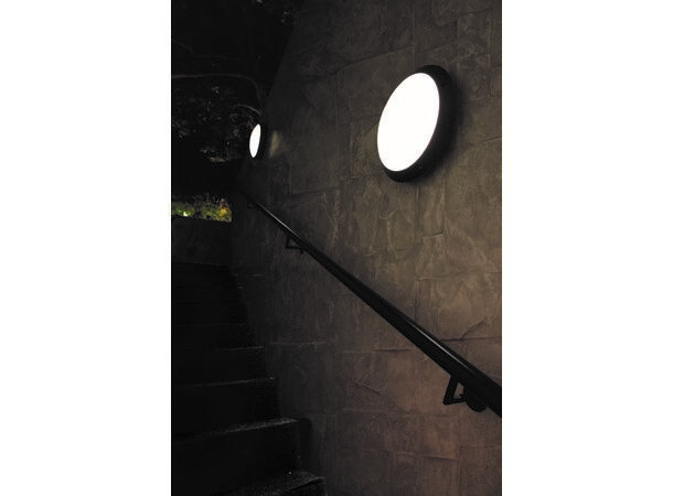 FONDA 22W 830/840 900/2000lm IK10 IP66 Selges uten garanti pga lagertømming 