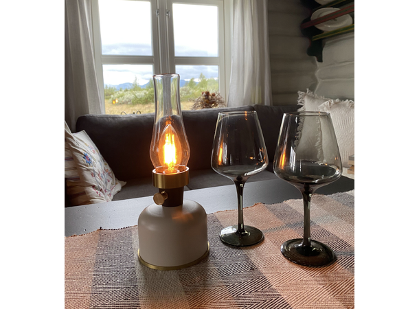 Lavinio sand 1800K 200lm Display 9stk Oppladbar bordlampe USB-C