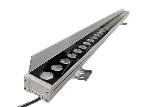 Wallwasher 840 ELC 24V 36W 2540lm IP66 10x45° m/blendingsskjerm 